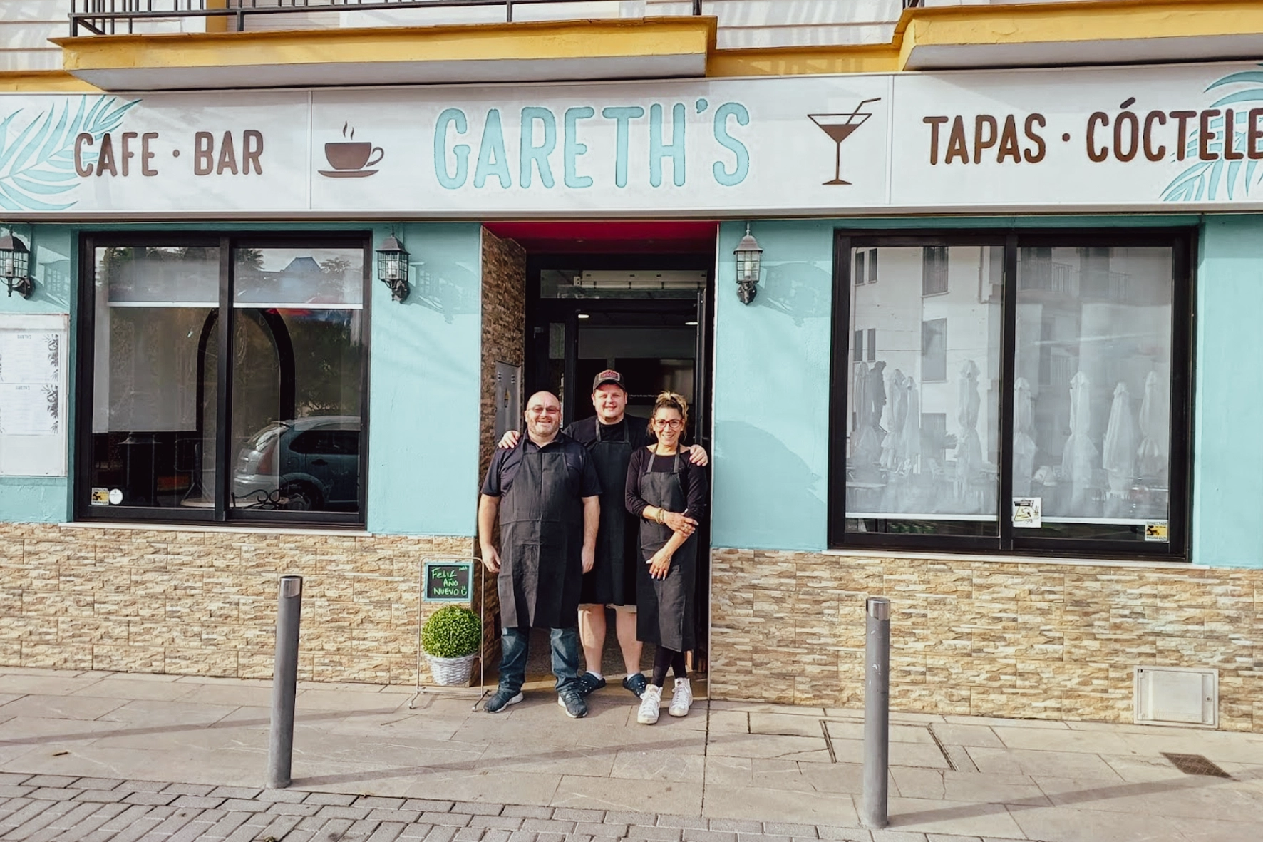 Cafe bar gareths
